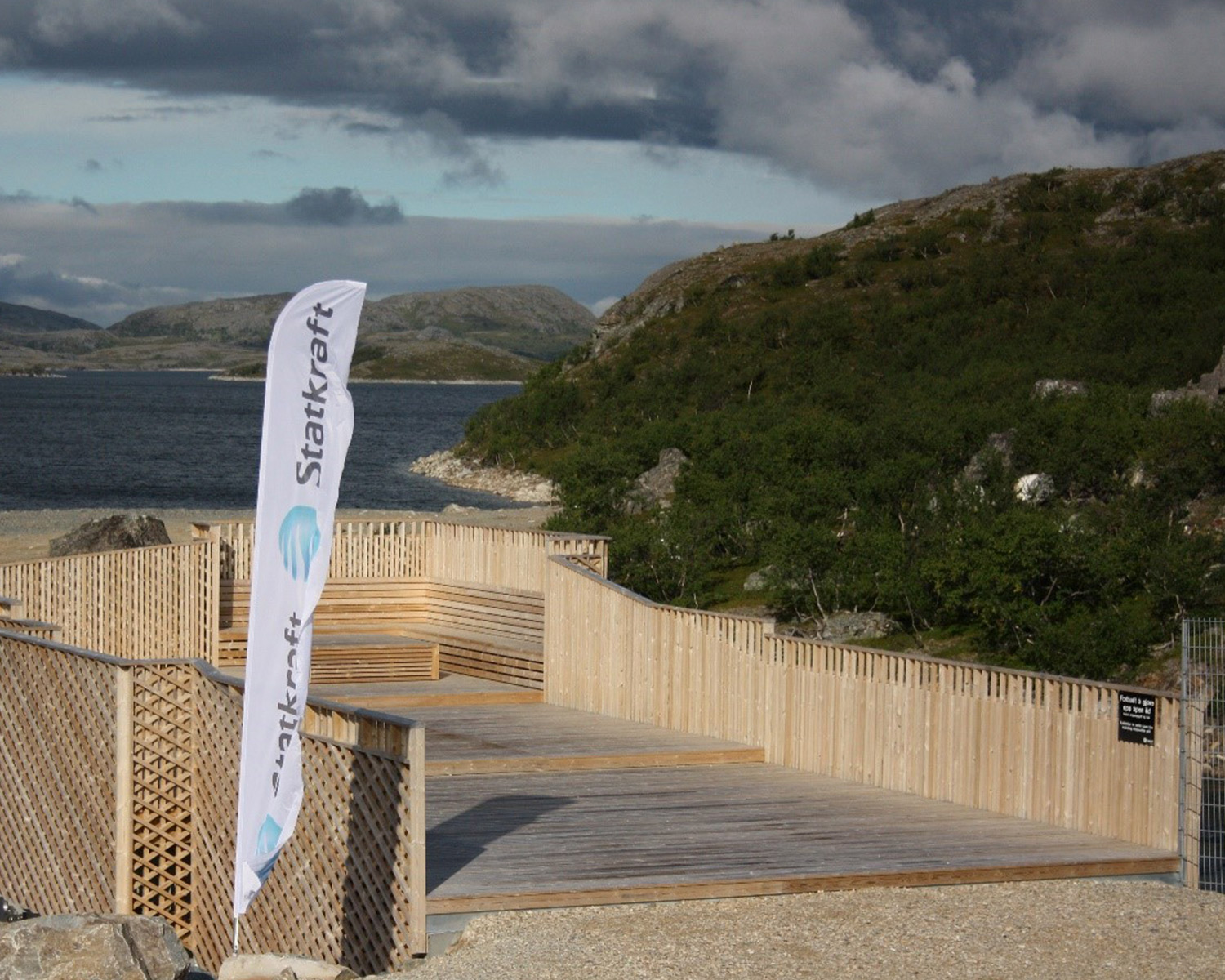 Seating on the roof of Offervann power plant.